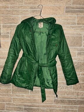 Tulle Anthropologie Emerald Green Quilted Hooded Puffer Jacket – Belted – XS